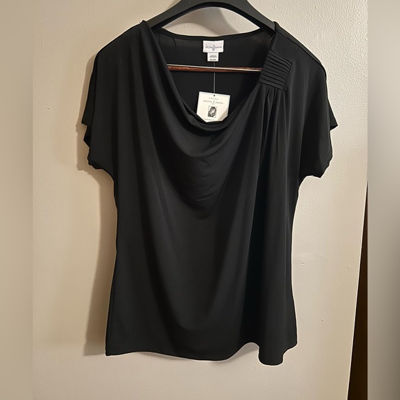 Jaclyn Smith Tops - Jaclyn smith Neck Blouse